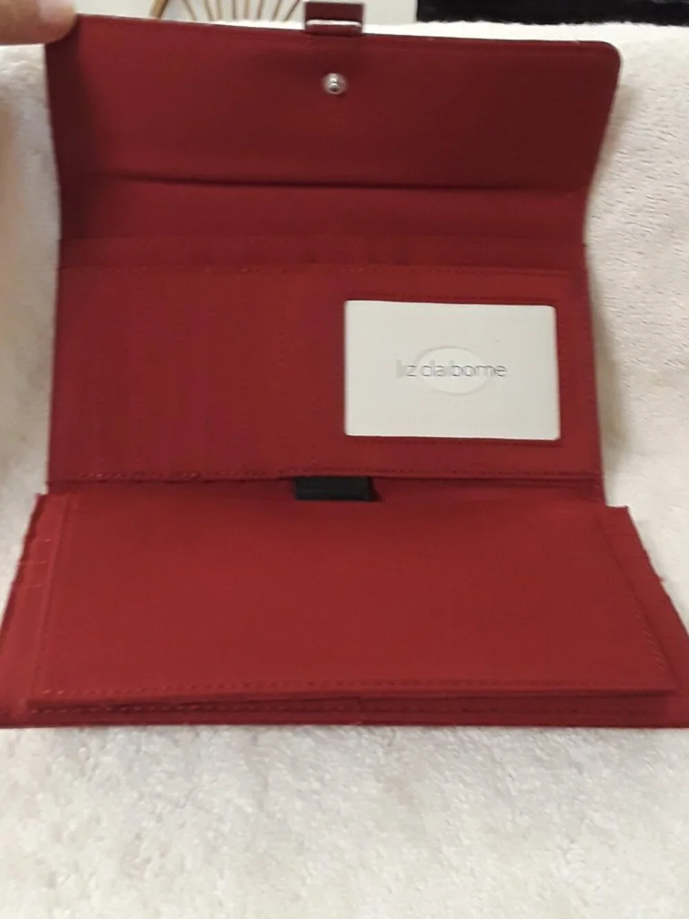 NWT Liz Claiborne Burgundy Croc Embossed Faux-Leather Trifold Wallet Checkbook